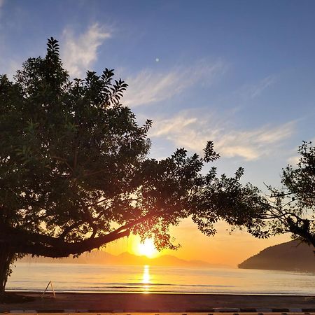 Appartamento Apartamento Gratitude Ubatuba Esterno foto